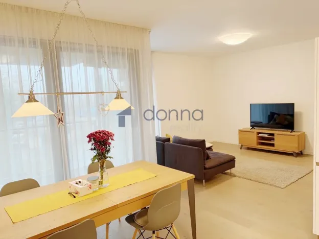 Pronájem bytu 2+kk, Praha, Menclova, 64 m2