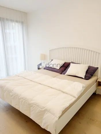 Pronájem bytu 2+kk, Praha, Menclova, 64 m2