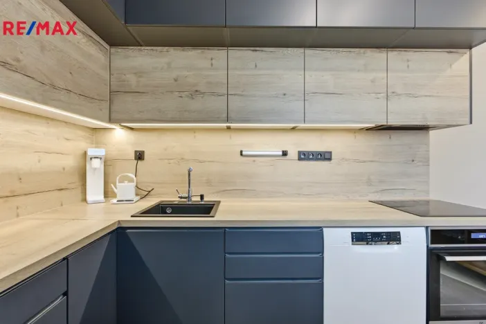 Prodej bytu 3+1, Otovice, K Panelárně, 83 m2