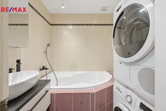 Prodej bytu 3+1, Otovice, K Panelárně, 83 m2