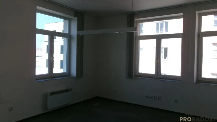 Pronájem kanceláře, Brno, Cejl, 267 m2