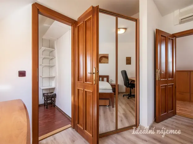 Pronájem bytu 4+kk, Praha - Michle, Magistrů, 128 m2