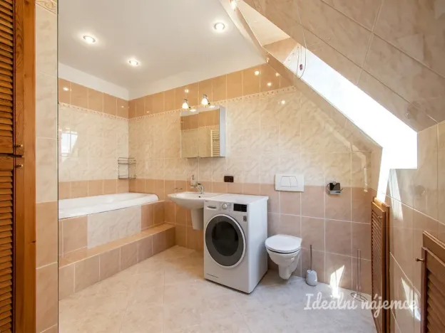 Pronájem bytu 4+kk, Praha - Michle, Magistrů, 128 m2