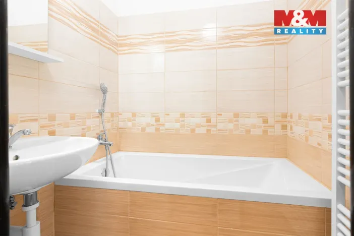 Pronájem bytu 2+1, Petrovice, 58 m2