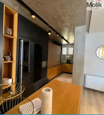 Prodej bytu 4+kk, Vlora, 204 m2