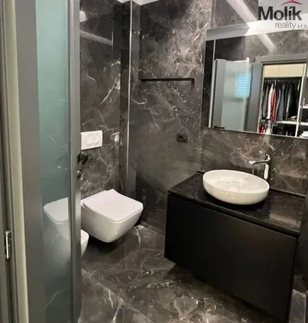 Prodej bytu 4+kk, Vlora, 204 m2