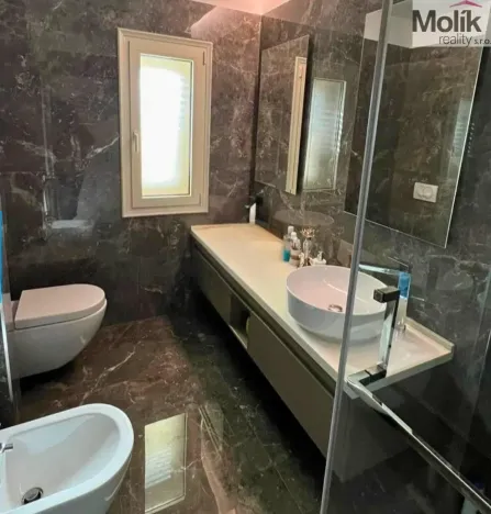 Prodej bytu 4+kk, Vlora, 204 m2