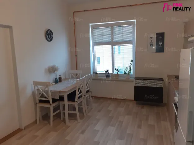 Pronájem bytu 2+kk, Dvůr Králové nad Labem, Roháčova, 50 m2