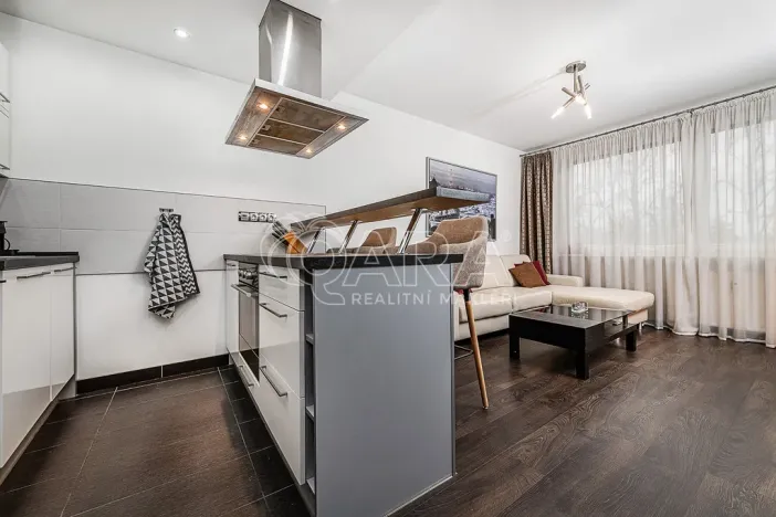 Prodej bytu 2+kk, Praha - Modřany, Daškova, 41 m2