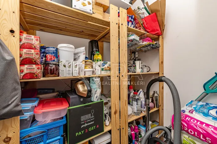 Prodej bytu 2+kk, Praha - Modřany, Daškova, 41 m2