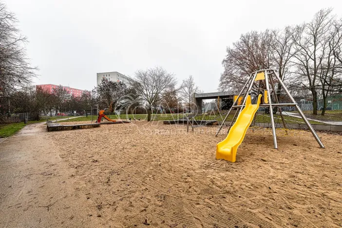 Prodej bytu 2+kk, Praha - Modřany, Daškova, 41 m2