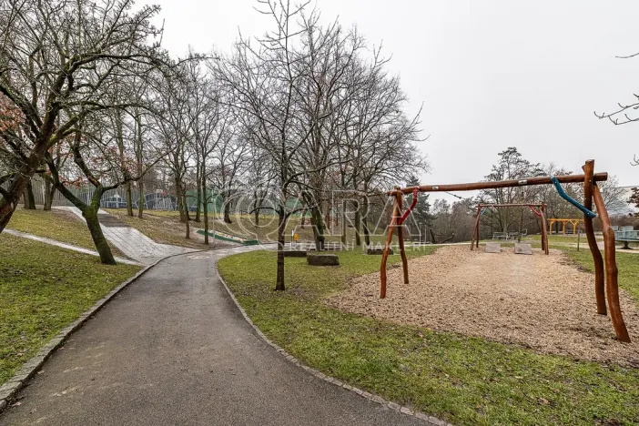 Prodej bytu 2+kk, Praha - Modřany, Daškova, 41 m2