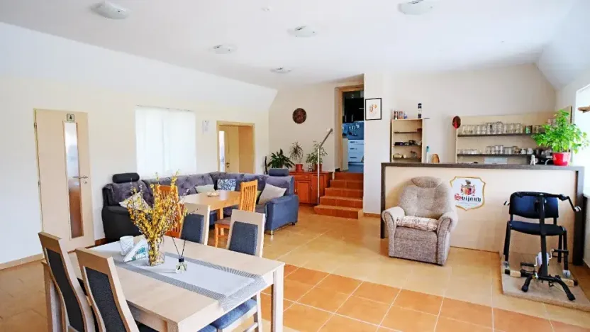 Prodej ubytování, Dešov, 2827 m2