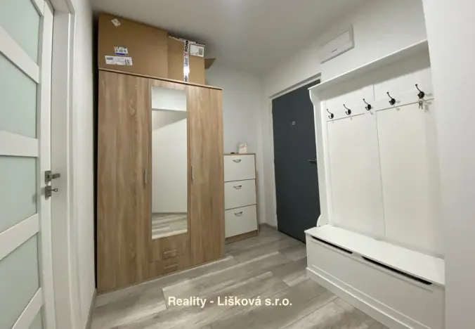 Pronájem bytu 2+kk, Ústí nad Labem - Krásné Březno, V Oblouku, 48 m2