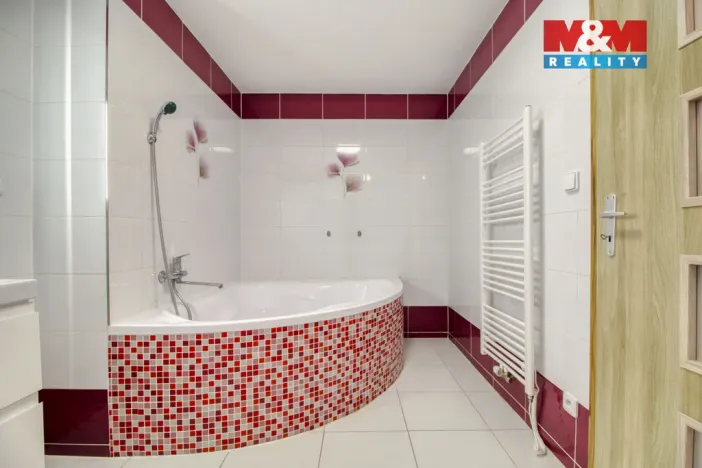 Prodej rodinného domu, Lnáře, 205 m2