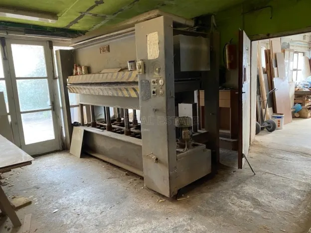 Pronájem výrobních prostor, Poděbrady, 600 m2