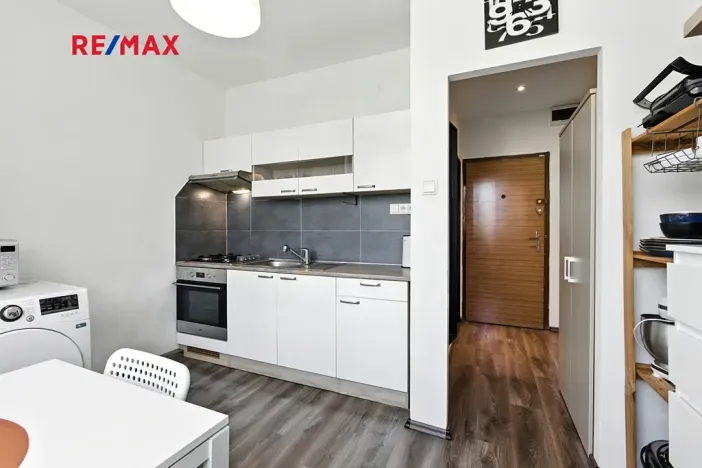 Pronájem bytu 1+1, Praha - Letňany, Chlebovická, 32 m2