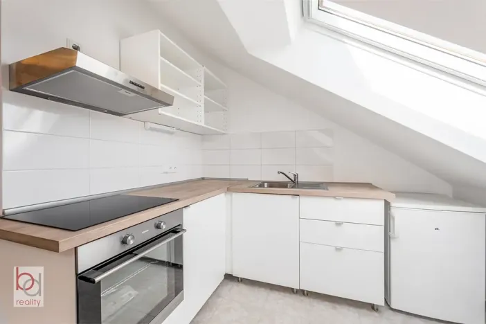 Pronájem bytu 1+kk, České Budějovice, Matice školské, 35 m2