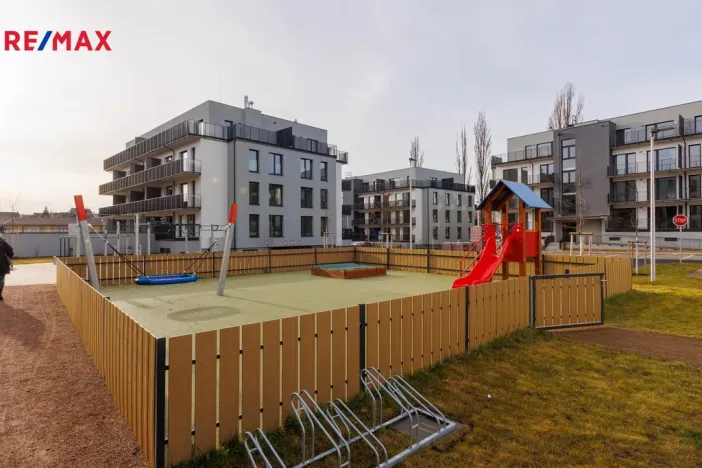 Prodej bytu 1+kk, Kladno - Dubí, Ke křížku, 31 m2