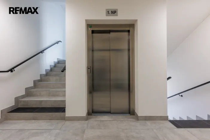 Prodej bytu 1+kk, Kladno - Dubí, Ke křížku, 31 m2