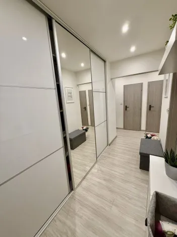 Pronájem bytu 2+1, Hradec Králové - Pražské Předměstí, U Koruny, 65 m2