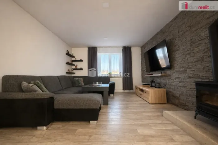 Prodej rodinného domu, Chabařovice - Roudníky, 380 m2