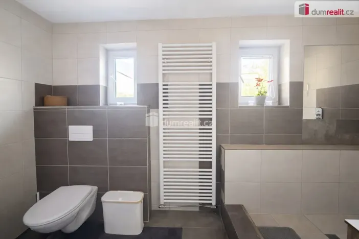 Prodej rodinného domu, Chabařovice - Roudníky, 380 m2