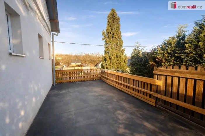 Prodej rodinného domu, Chabařovice - Roudníky, 380 m2