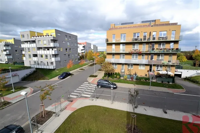Pronájem bytu 3+kk, Praha - Uhříněves, Václava Trojana, 62 m2