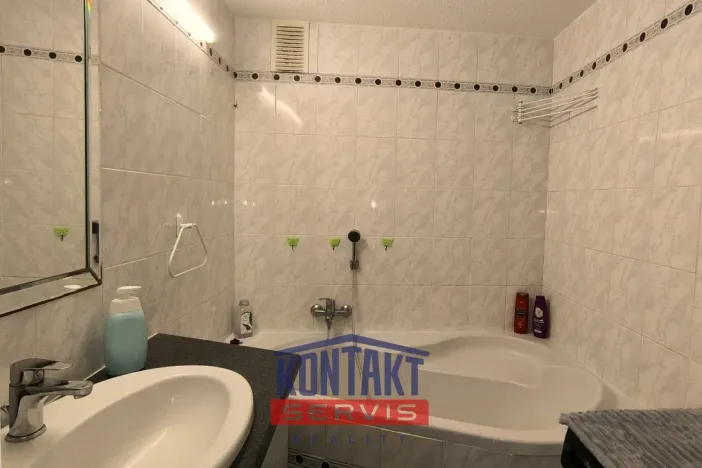 Pronájem bytu 2+1, Český Krumlov, Za Nádražím, 63 m2