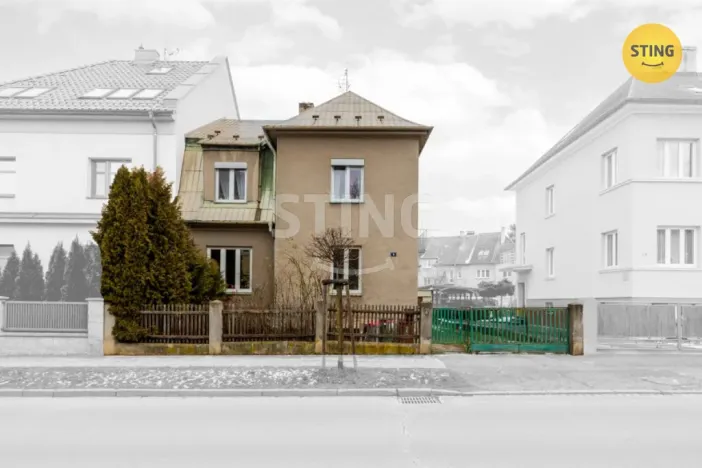 Prodej bytu 2+1, Opava, Hobzíkova, 68 m2