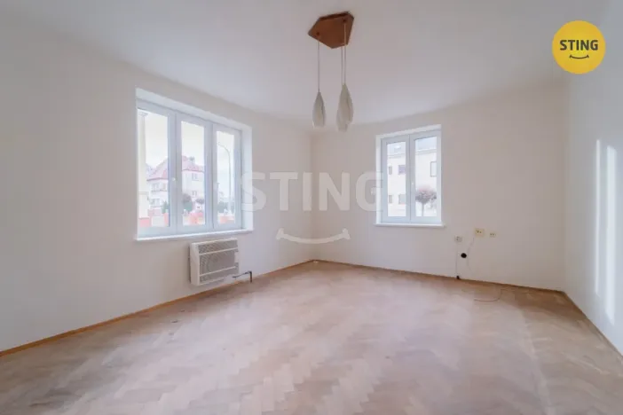 Prodej bytu 2+1, Opava, Hobzíkova, 68 m2