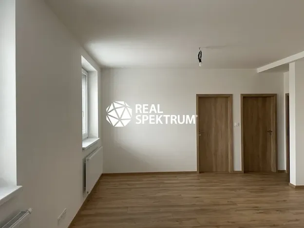 Pronájem kanceláře, Blansko, Poříčí, 69 m2