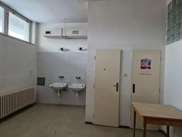 Pronájem kanceláře, Šlapanice, Nádražní, 330 m2