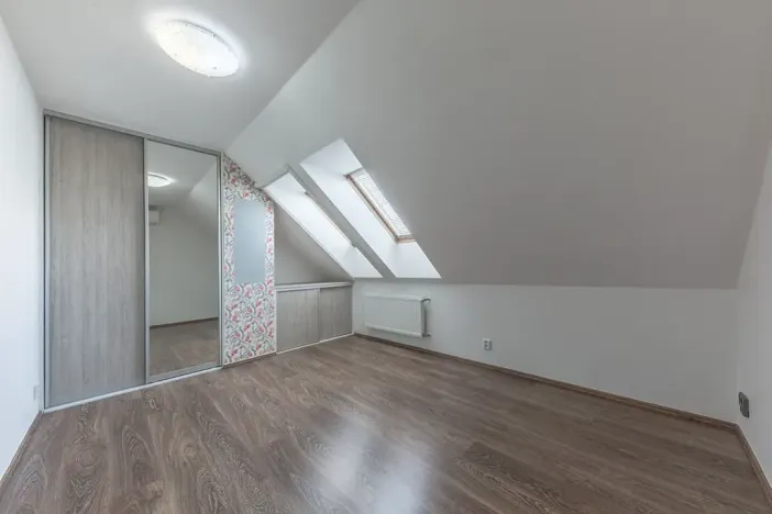 Prodej bytu 4+1, Jesenice, Hrnčířská, 128 m2