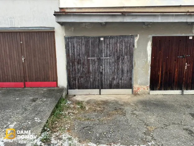 Pronájem garáže, Zlín, třída Tomáše Bati, 17 m2