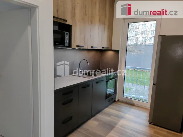 Pronájem bytu 1+kk, Otrokovice, tř. Spojenců, 36 m2