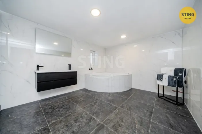 Prodej bytu 3+1, Český Těšín, Ropická, 98 m2