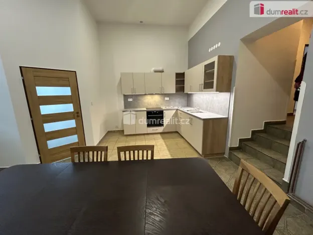 Pronájem bytu 2+kk, Kolín - Kolín V, Ovčárecká, 69 m2