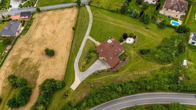 Prodej rodinného domu, Buš, 375 m2