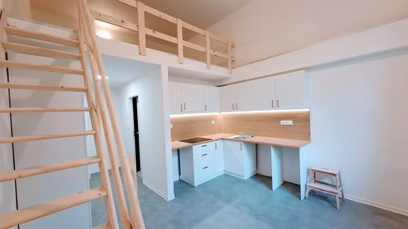 Pronájem bytu 1+kk, Děčín - Děčín I-Děčín, Křížová, 25 m2