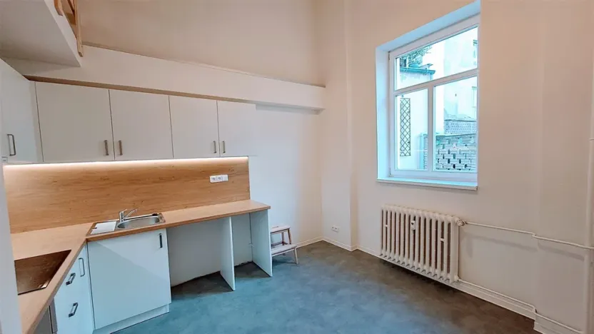 Pronájem bytu 1+kk, Děčín - Děčín I-Děčín, Křížová, 25 m2