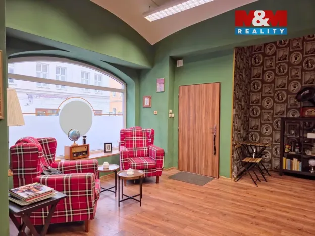 Pronájem obchodního prostoru, Teplice, U nádraží, 57 m2