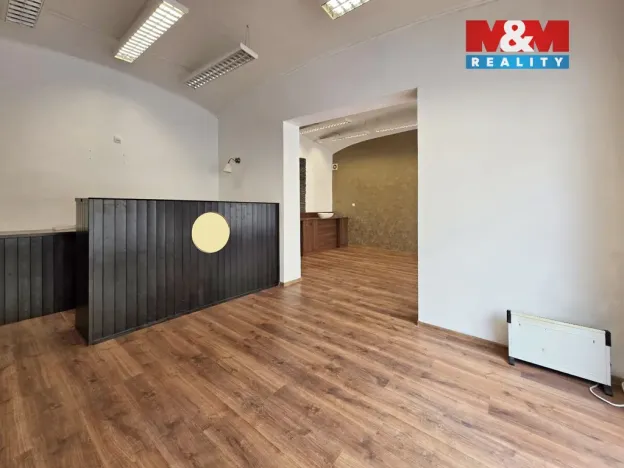 Pronájem obchodního prostoru, Teplice, U nádraží, 57 m2