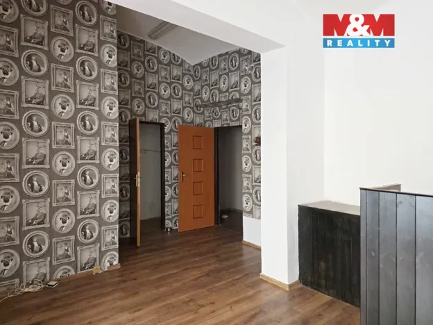 Pronájem obchodního prostoru, Teplice, U nádraží, 57 m2