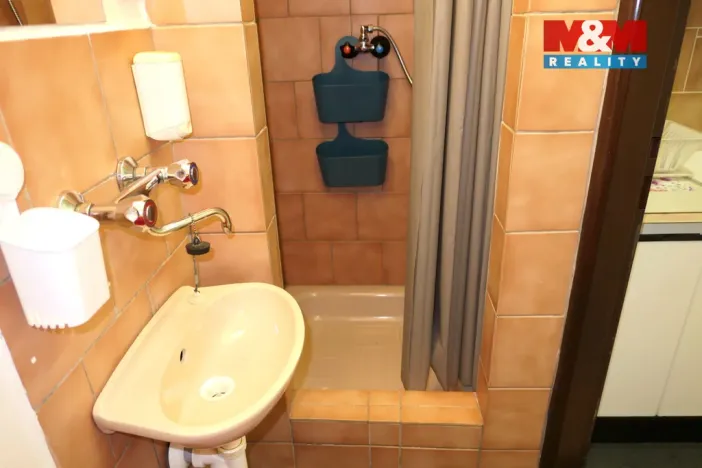 Pronájem bytu 1+kk, Loděnice, Spojovací, 15 m2