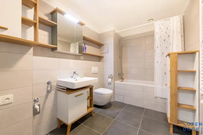 Pronájem bytu 2+kk, Praha - Modřany, Komořanská, 60 m2