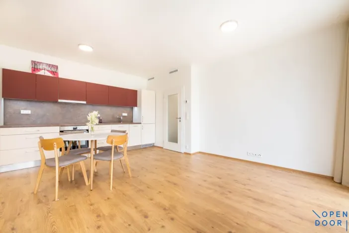 Pronájem bytu 2+kk, Praha - Modřany, Komořanská, 60 m2