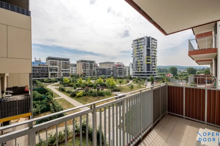 Pronájem bytu 2+kk, Praha - Modřany, Komořanská, 60 m2