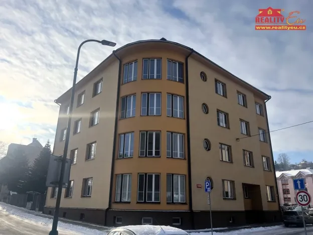 Pronájem bytu 3+1, Úpice, Plickova, 95 m2